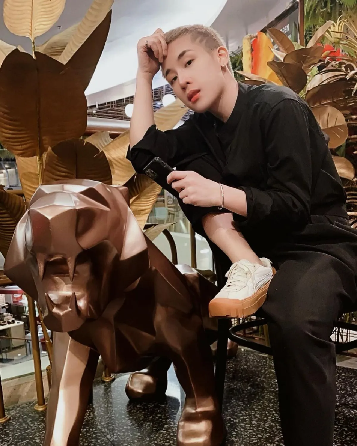  “แตงกวา” อดีตภรรยา “เอ พศิน” กับลุคล่าสุดกร้าวใจ หล่อไม่มีพักไปเลย! 