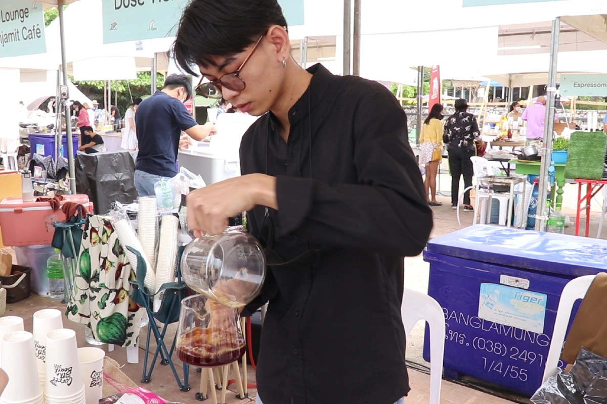 ครั้งแรกในไทย พัทยาจัดงานกาแฟริมชายหาด