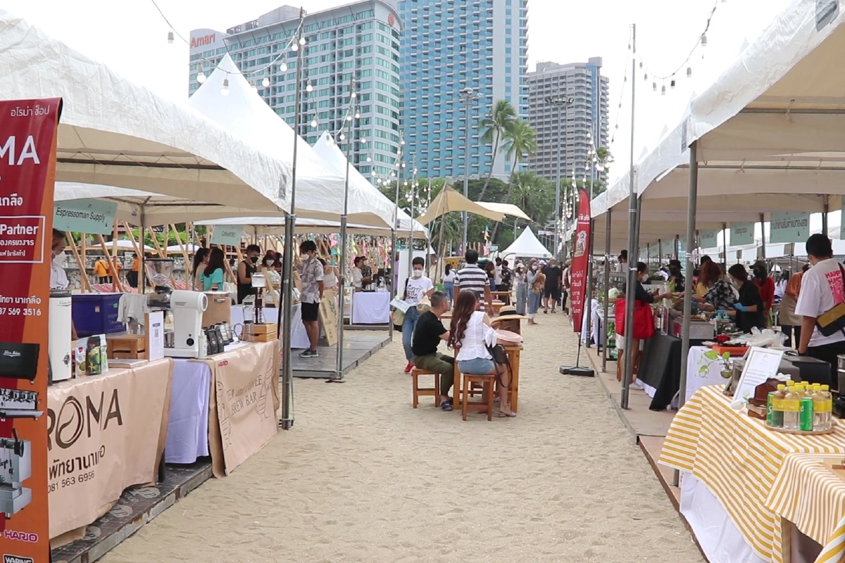 ครั้งแรกในไทย พัทยาจัดงานกาแฟริมชายหาด