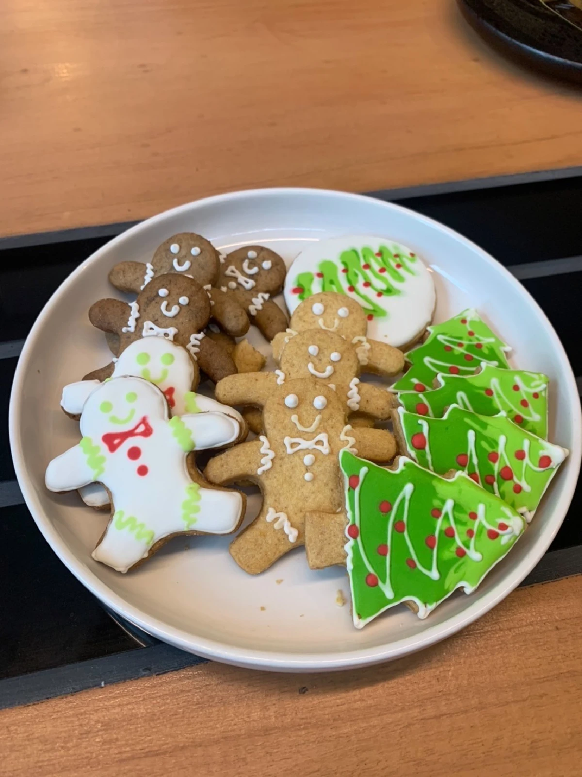 ต้อนรับเทศกาลแห่งความสุข ด้วยเมนูเครื่องดื่มและขนมหวานสุดพิเศษ จาก 'เดอะ คอฟฟี่ อะคาเดมิคส์'