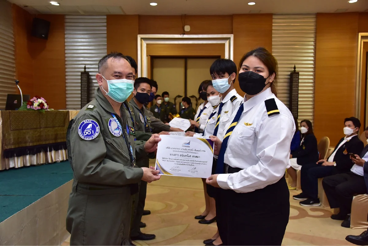 ‘นศ.การบิน’ ศิลปศาสตร์ มทร.ธัญบุรี เติมทักษะ เปิดประสบการณ์ ‘บางกอกแอร์’