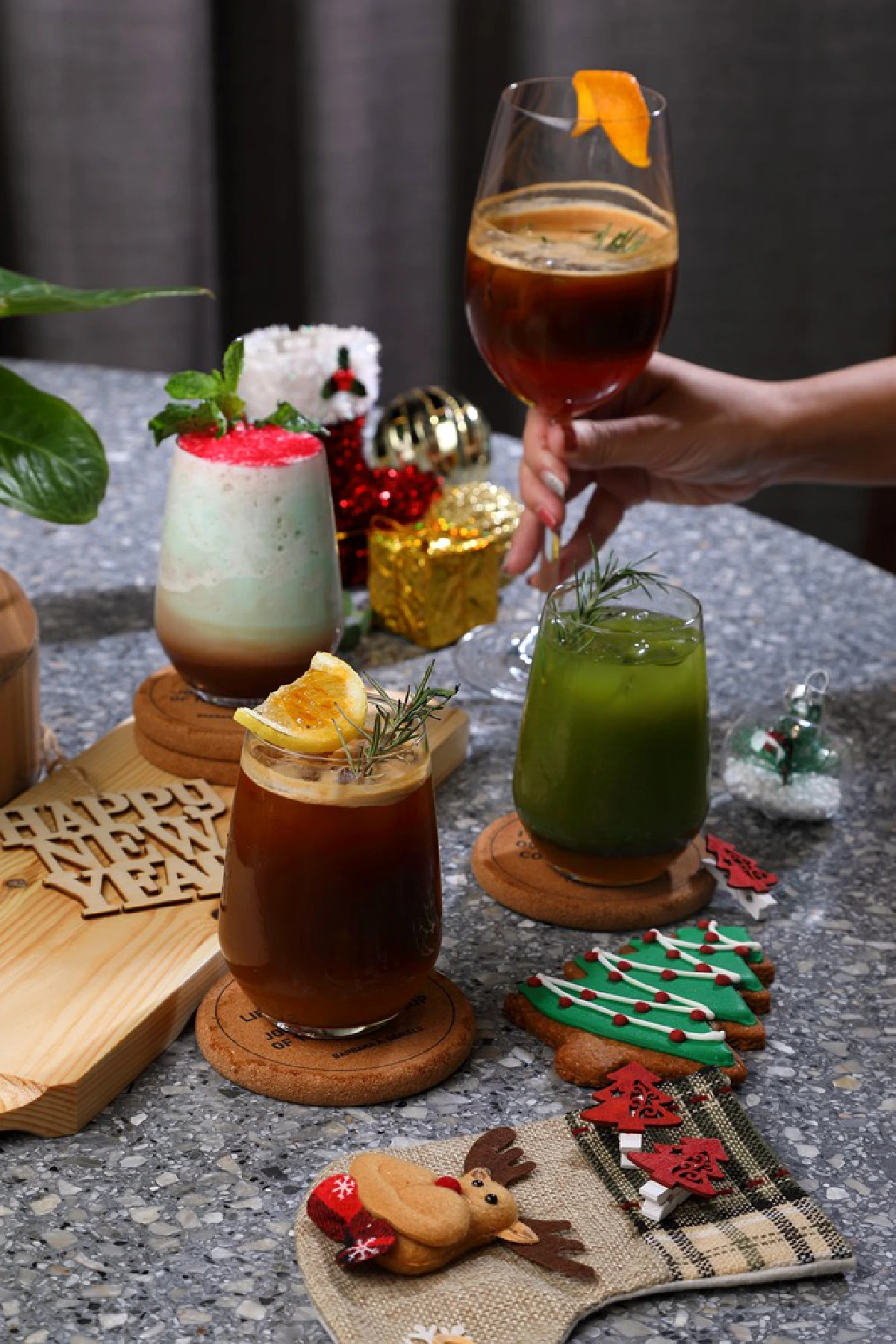 ต้อนรับเทศกาลแห่งความสุข ด้วยเมนูเครื่องดื่มและขนมหวานสุดพิเศษ จาก 'เดอะ คอฟฟี่ อะคาเดมิคส์'