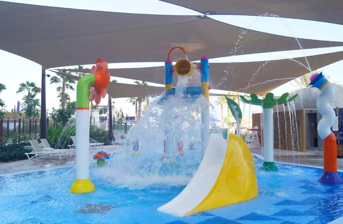 รีวิวรีสอร์ทหรูริมทะเลเกาะเดียรา 'เซ็นทารา มิราจ บีช รีสอร์ท ดูไบ' ความอัศจรรย์ในธีมผจญภัยที่รอให้ไปสัมผัส