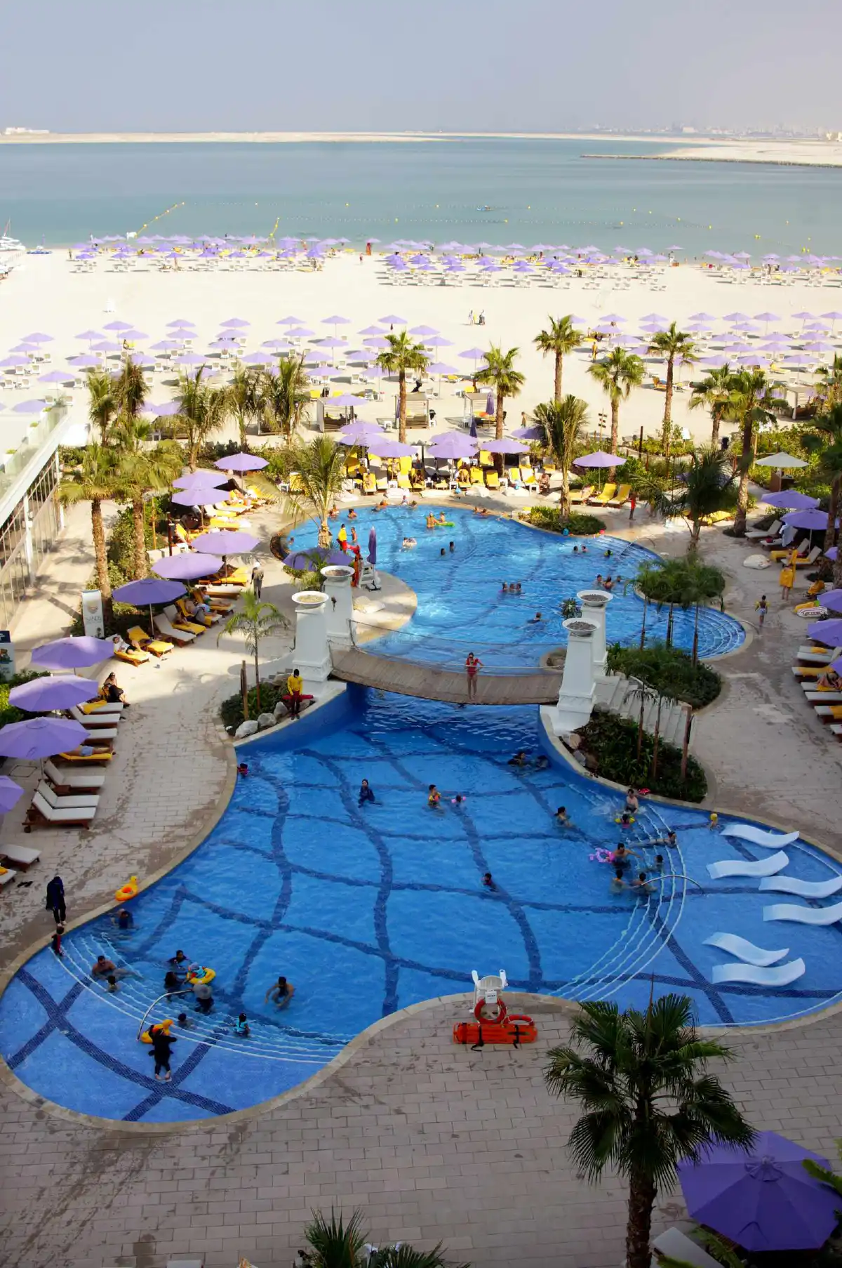 รีวิวรีสอร์ทหรูริมทะเลเกาะเดียรา 'เซ็นทารา มิราจ บีช รีสอร์ท ดูไบ' ความอัศจรรย์ในธีมผจญภัยที่รอให้ไปสัมผัส