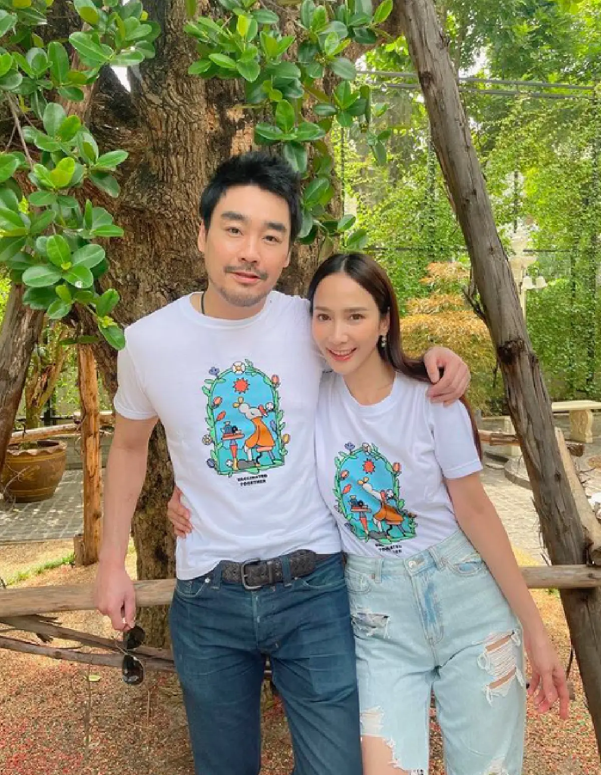 “ไฮโซพก” ให้ของขวัญวันเกิด “อั้ม” เป็นกำไลสุดหรู 2 วง ราคาเฉียดล้าน