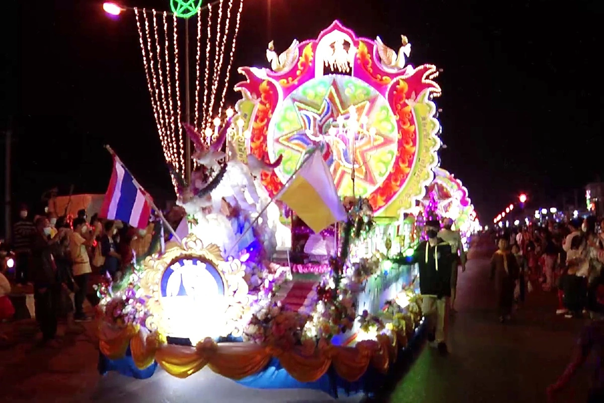 อลังการ20ขบวนแห่ดาวเทศกาลคริสต์มาส บ้านท่าแร่