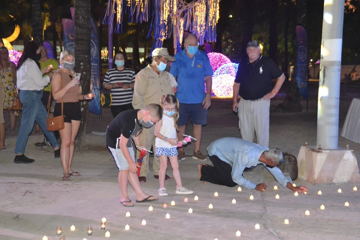 รวมภาพบรรยากาศจุดเทียนรำลึก17ปีสึนามิ
