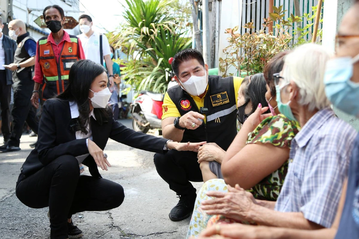 "ธรรมนัส-นฤมล"ลงพื้นที่กทมรับฟังปัญหาส่งต่อรัฐบาลแก้ไข