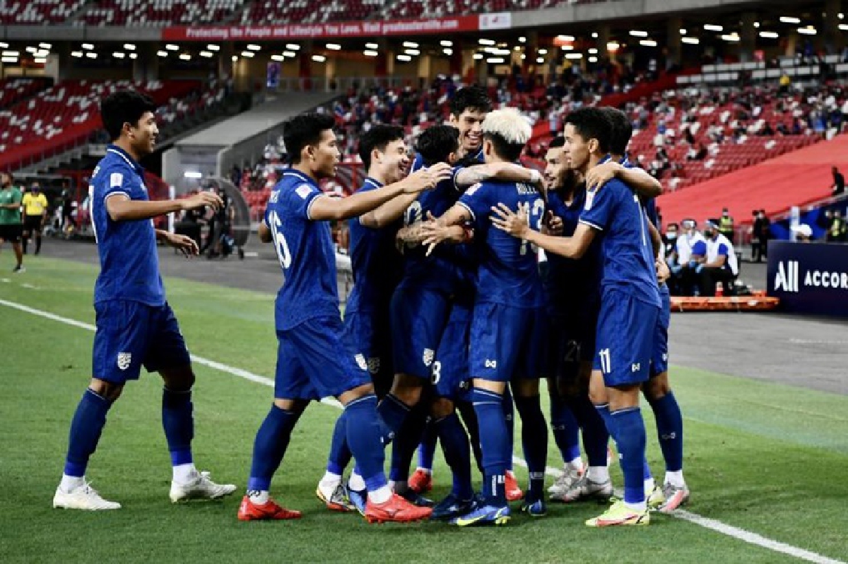 นายกฯ ชื่นชมช้างศึกชนะนัดแรกในรอบชิง AFF Suzuki Cup 2020 นายกฯ ชื่นชมช้างศึกชนะนัดแรกในรอบชิง AFF Suzuki Cup 2020