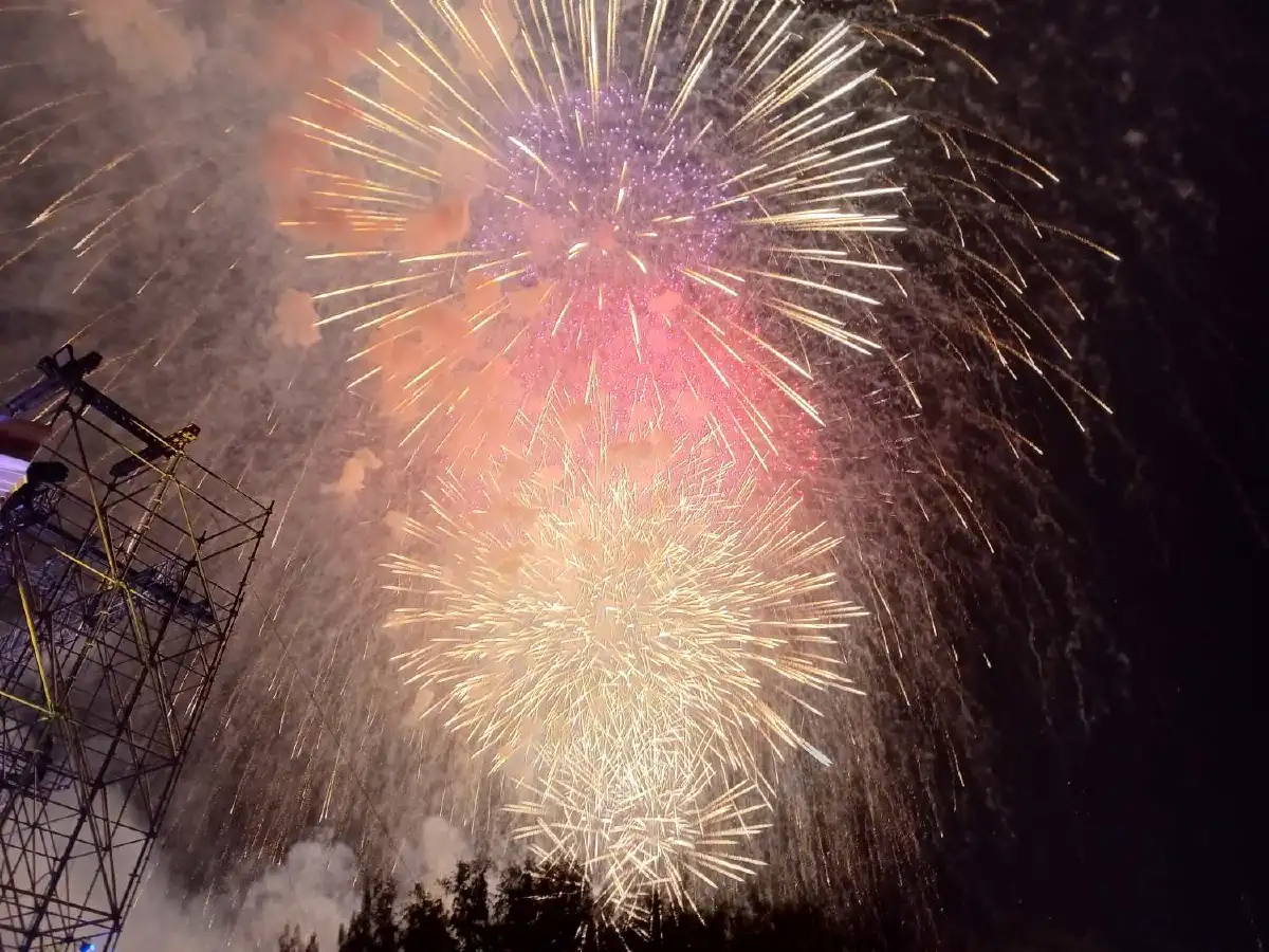 ภูเก็ตเคาท์ดาวน์ยิ่งใหญ่ "โบเชลลี"ร่วมโชว์บทเพลง "แผ่นดินของเรา"