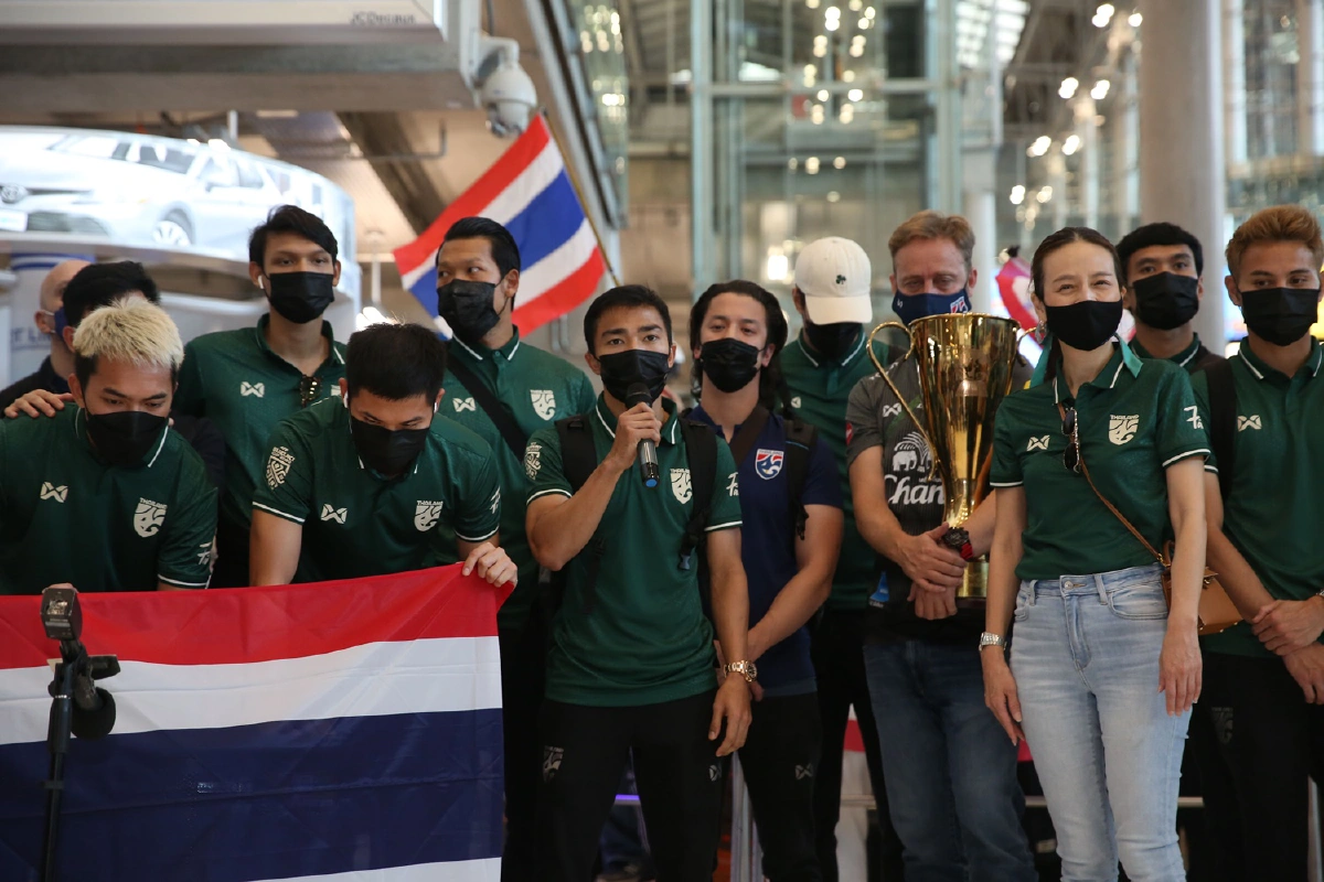 ประมวลภาพช้างศึกชุดแชมป์อาเซียน เอเอฟเอฟ ซูซูกิคัพ 2020 ถึงไทย