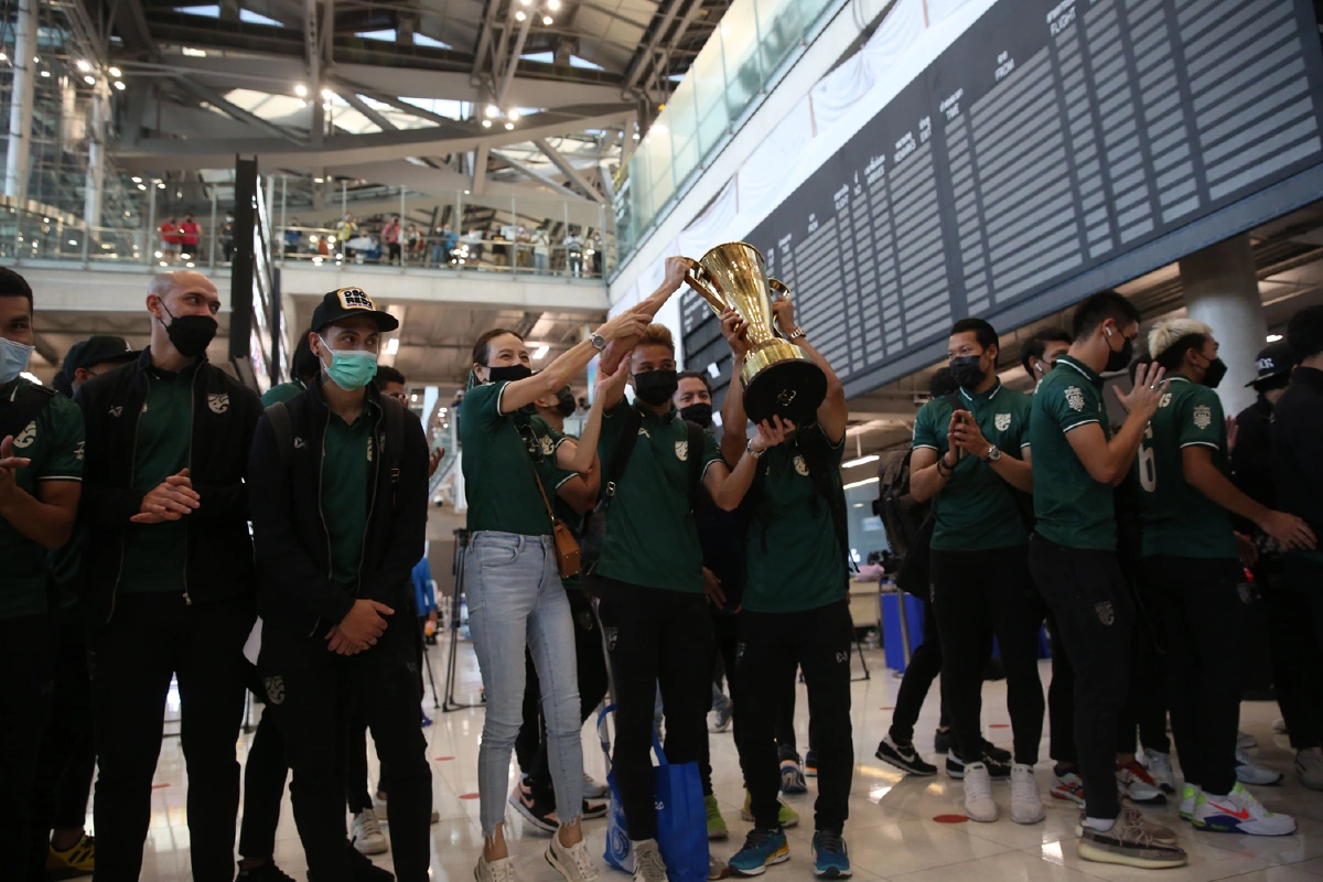 ประมวลภาพช้างศึกชุดแชมป์อาเซียน เอเอฟเอฟ ซูซูกิคัพ 2020 ถึงไทย