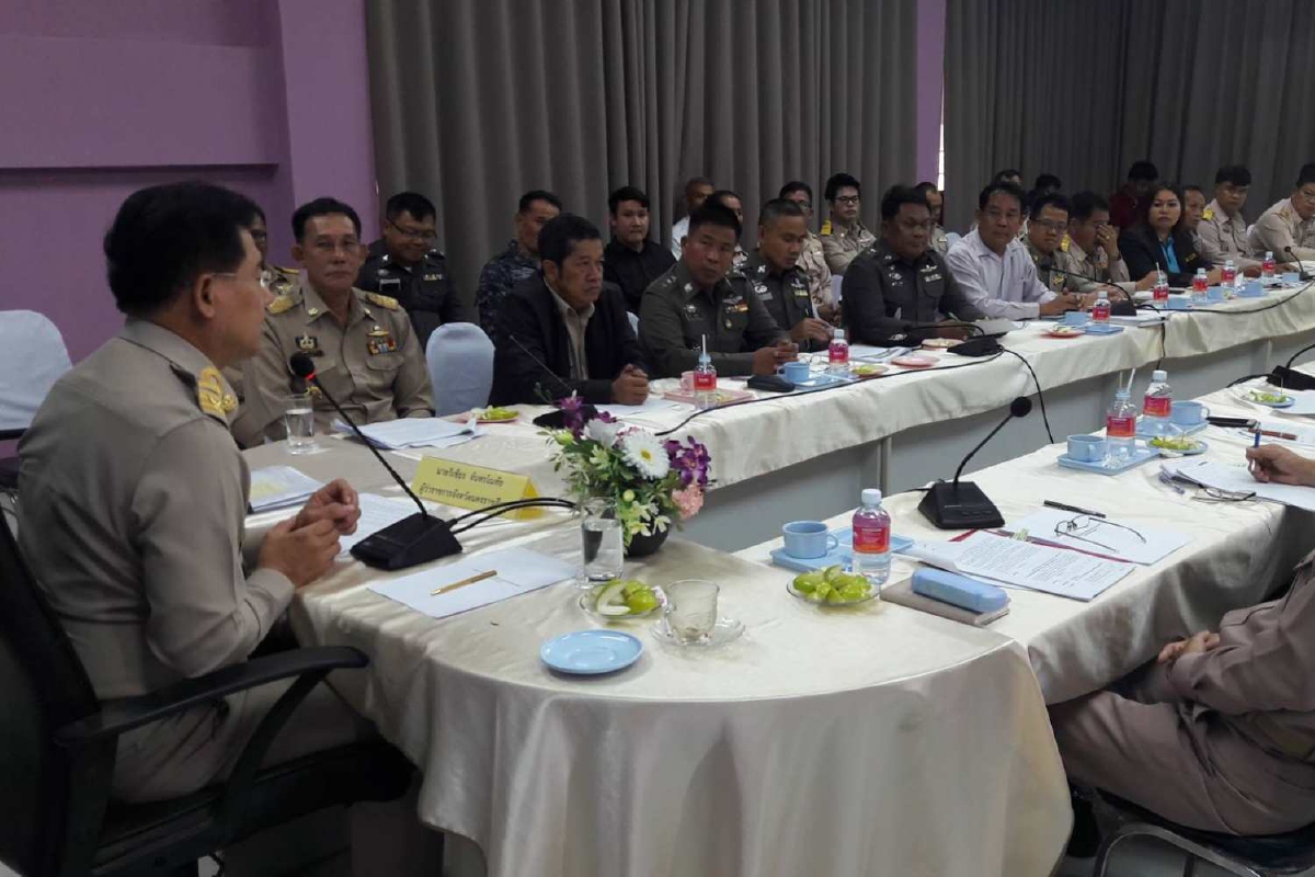 ผู้ว่าฯโคราชให้ทุกหน่วยงานพิจารณาทำงานที่บ้านถึง14ม.ค.สกัดโอมิครอน ผู้ว่าฯโคราชให้ทุกหน่วยงานพิจารณาทำงานที่บ้านถึง14ม.ค.สกัดโอมิครอน