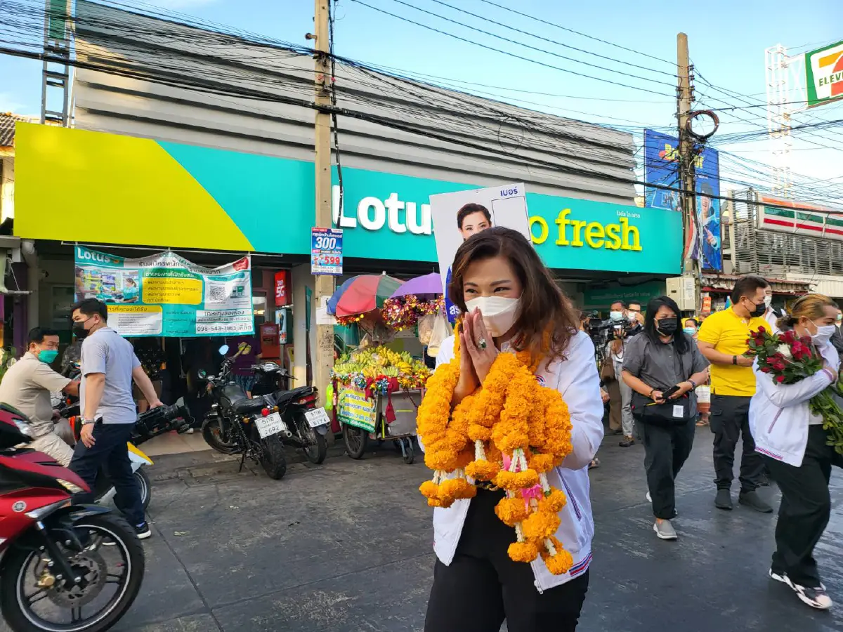 "สิระ"อ้อนคนหลักสี่เลือก"มาดามหลี"ทำหน้าที่แบบแซ่บๆในสภา