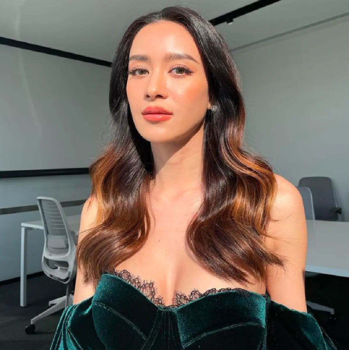 “เบนซ์ ปุณยาพร” ตอบแล้ว ดราม่าลบหลู่ “แม่ย่านางรถ”