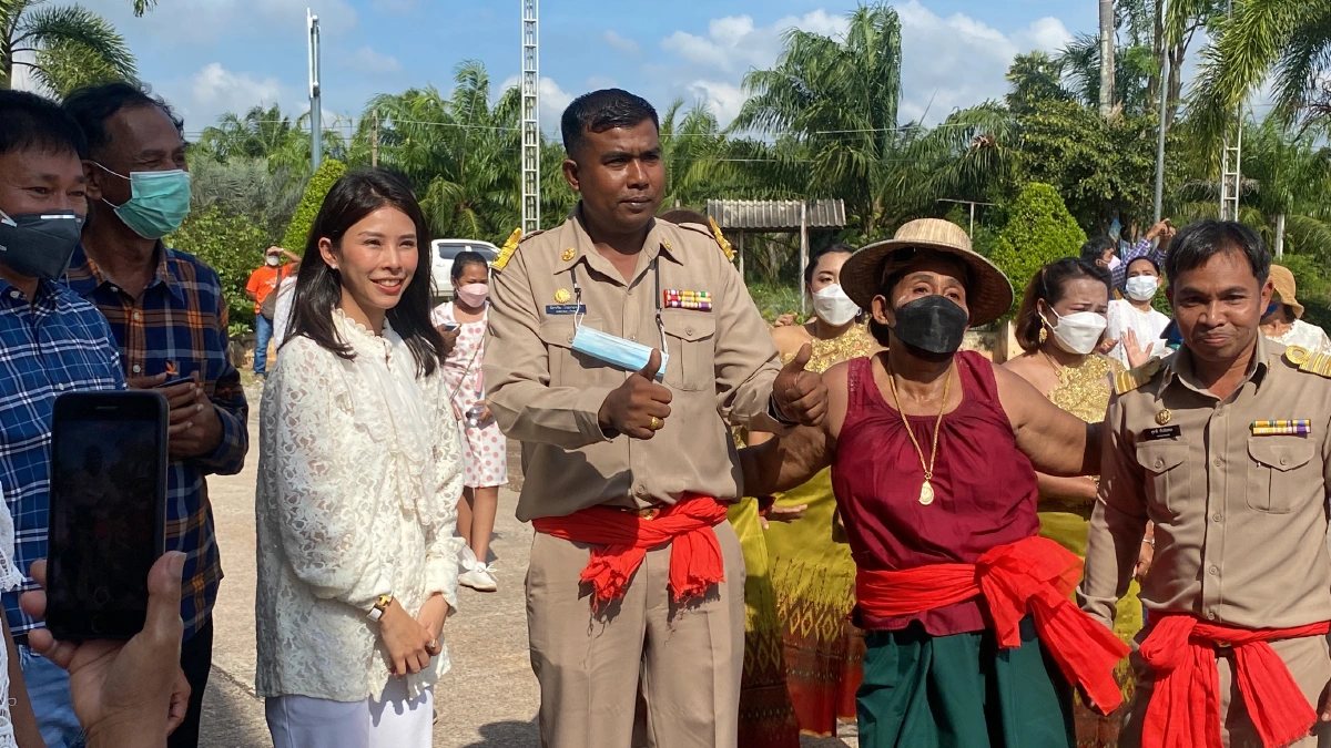 นายกอบต.สมัยแรกทำเซอร์ไพรส์ขี่ช้างเข้าประชุมสภานัดแรก 