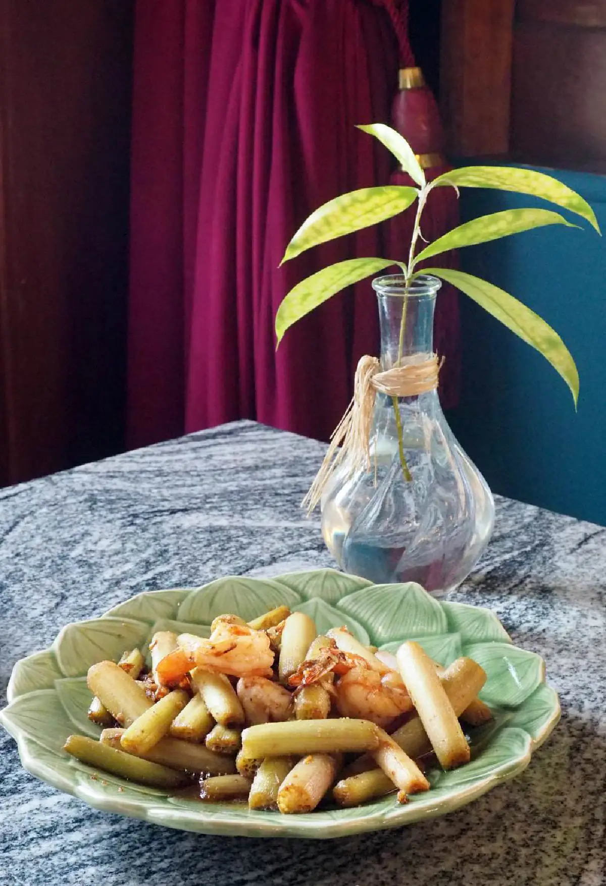 อำแดงไต้ฝุ่น ปักหมุดใหม่ริมแม่น้ำ อัพลุคก๋ากั่น เพิ่มซีฟู้ดสดรสจัดจ้าน