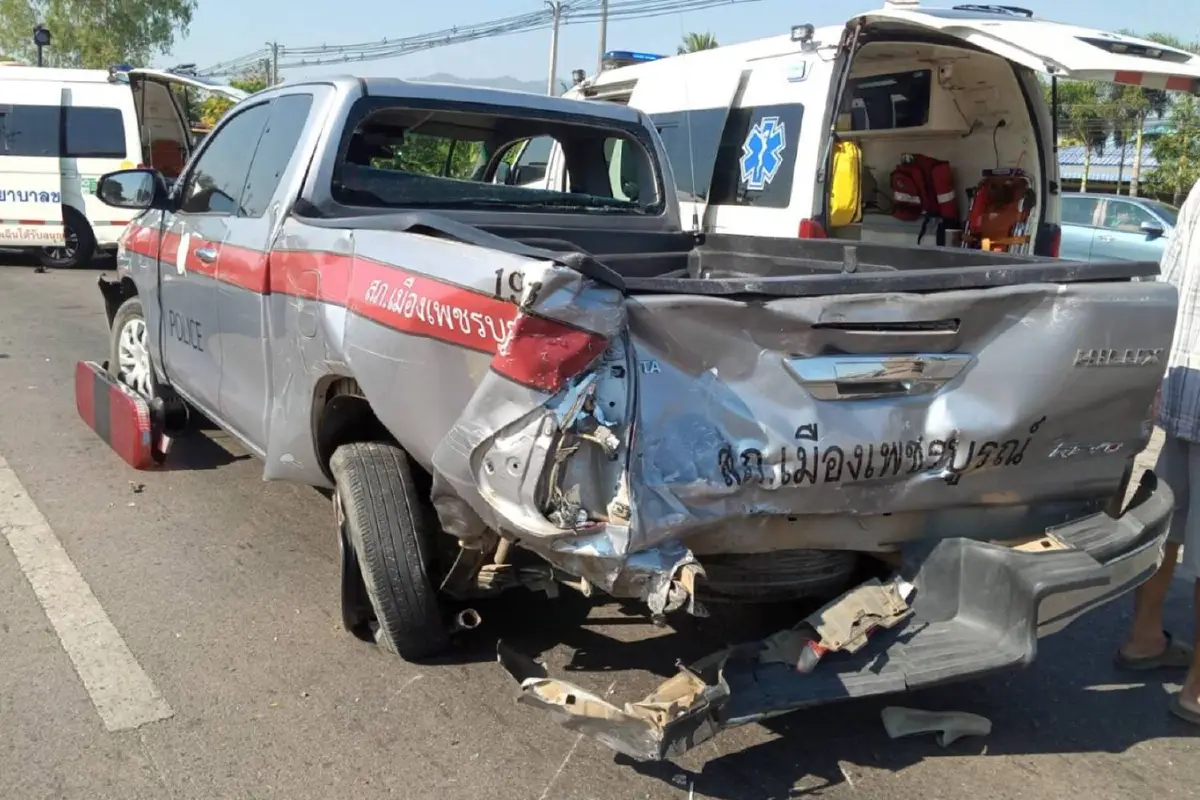 อุบัติเหตุซ้ำซ้อน ชนสนั่น!แยกยูเทิร์นเจ็บ7ราย