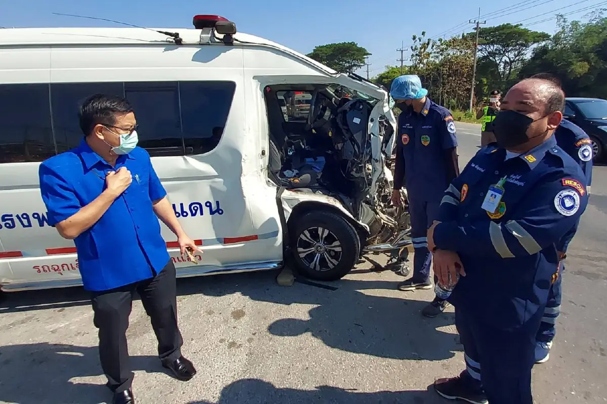 อุบัติเหตุซ้ำซ้อน ชนสนั่น!แยกยูเทิร์นเจ็บ7ราย