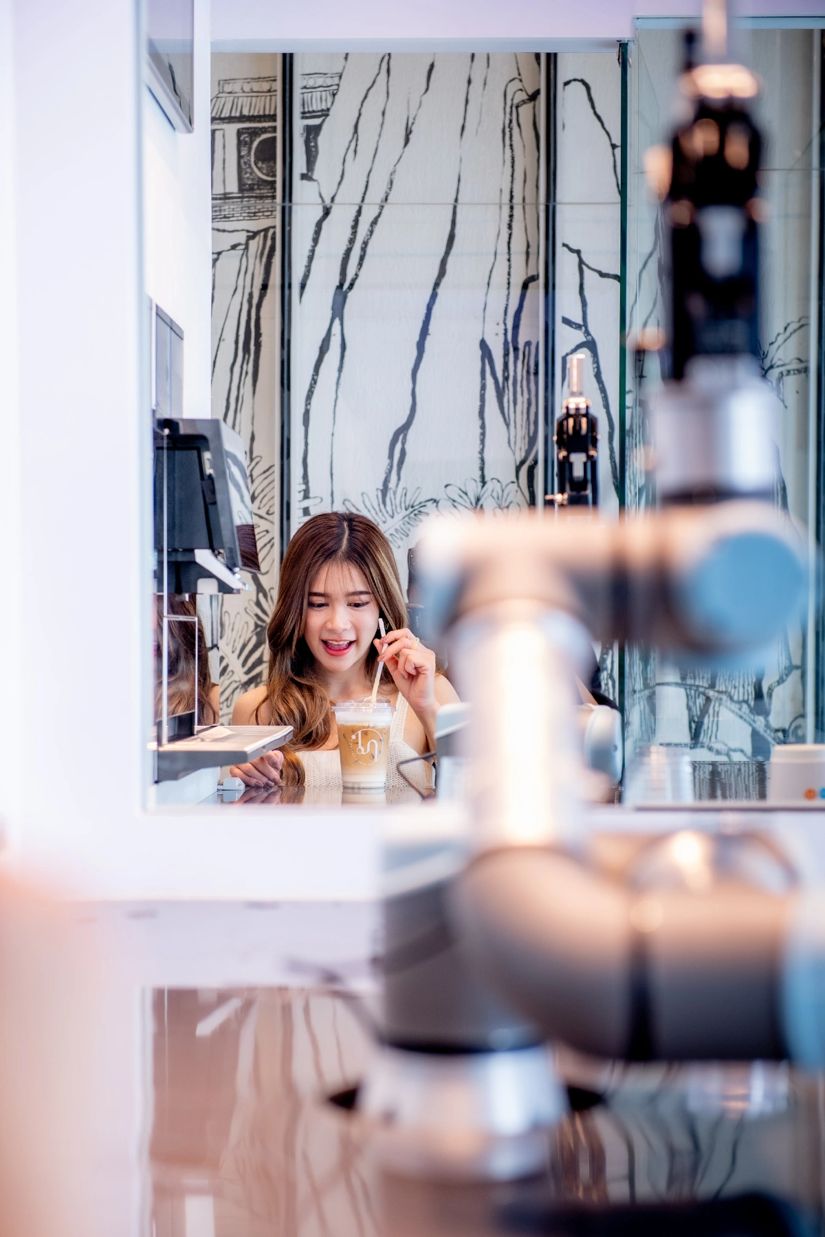 ณ บวร ROBO X CAFE สีสันคาเฟ่แนวใหม่ยุค AI ตอบโจทย์ไลฟ์สไตล์ New Normal