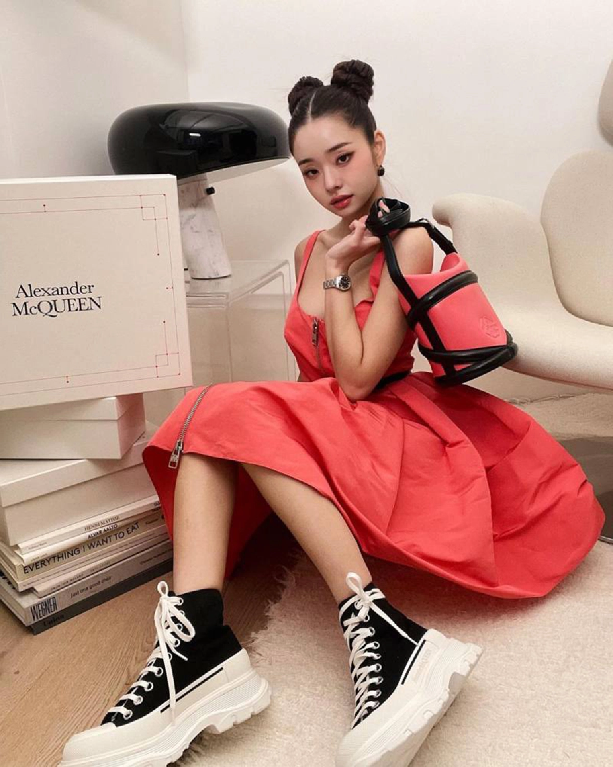 “ซงจีอา” แห่ง Single's Inferno รับใส่แบรนด์เนมปลอม หลังเจอดราม่า