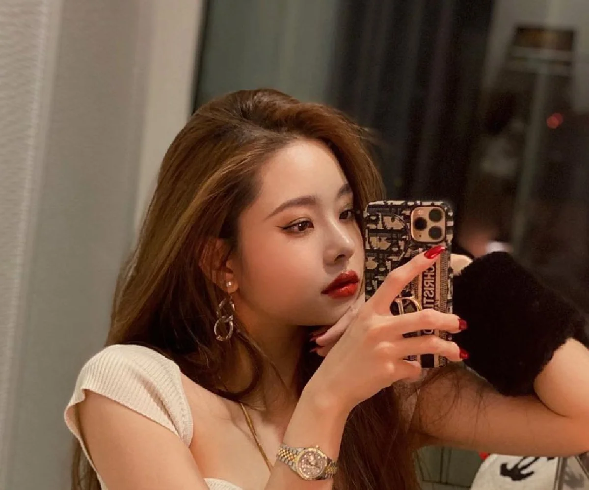 “ซงจีอา” แห่ง Single's Inferno รับใส่แบรนด์เนมปลอม หลังเจอดราม่า