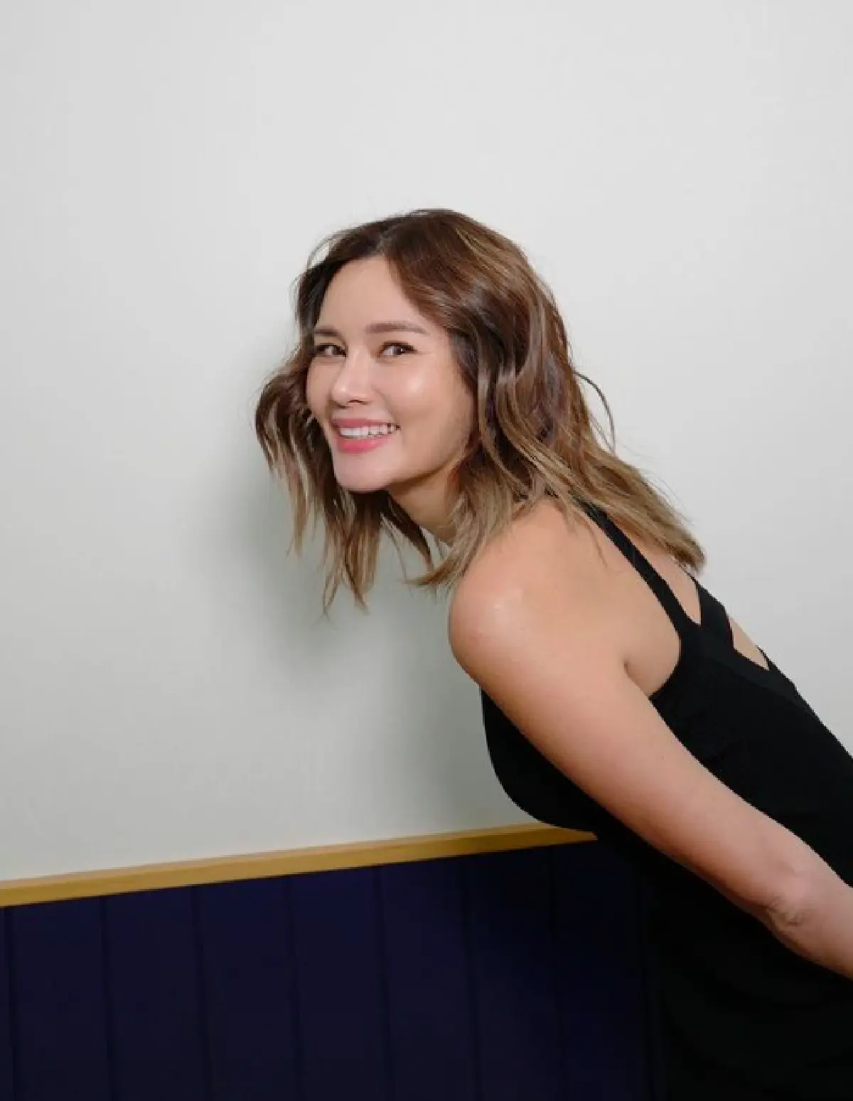 อัปเดตเหล่าคนดังวงการบันเทิง หลังปีใหม่ติดโควิด-19 เพิ่มเพียบ!