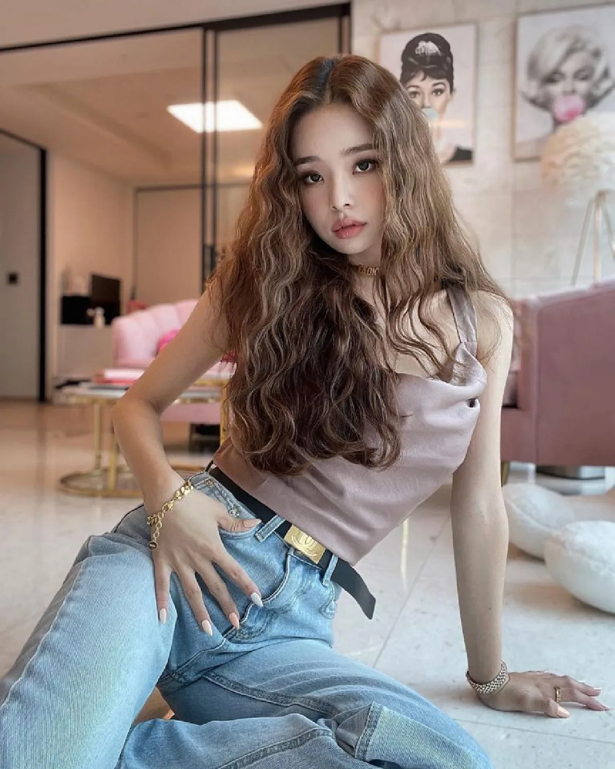 “ซงจีอา” แห่ง Single's Inferno รับใส่แบรนด์เนมปลอม หลังเจอดราม่า