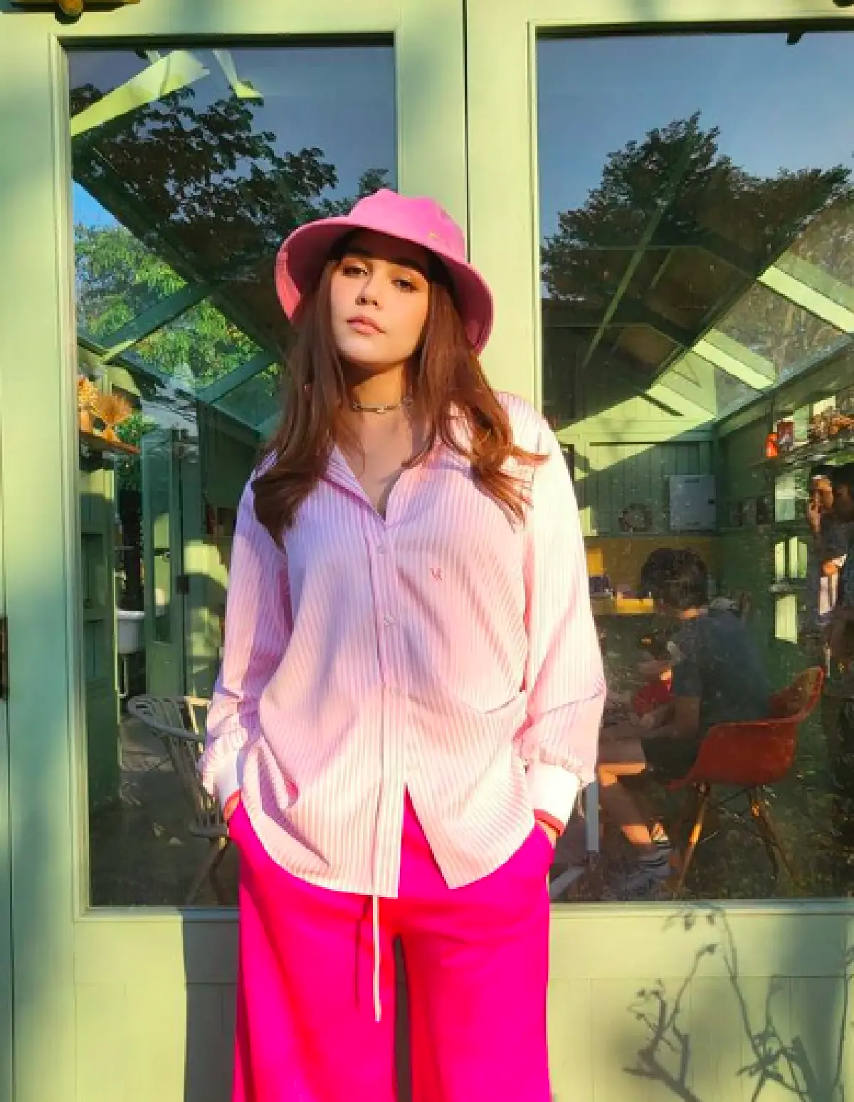 เปิดราคากระเป๋า “ชมพู่ อารยา” ที่สามารถซื้อบ้านได้ทั้งหลัง