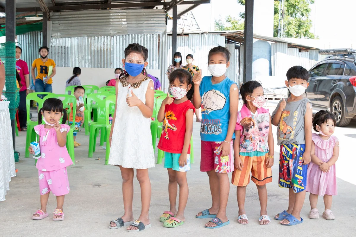 เครือ โรงพยาบาลพญาไทและ รพ. เปาโล  ร่วมกับแสนสิริ มอบของขวัญวันเด็ก  ฉีดวัคซีนไข้หวัดใหญ่ โดยไม่มีค่าใช้จ่าย ให้เด็กทุกคนในไซต์ก่อสร้างแสนสิริ มุ่งเสริมภูมิคุ้มกันด้านสุขภาพและสร้างคุณภาพชีวิต ของเด็กและเยาวชนอย่างทั่วถึงและเท่าเทียม