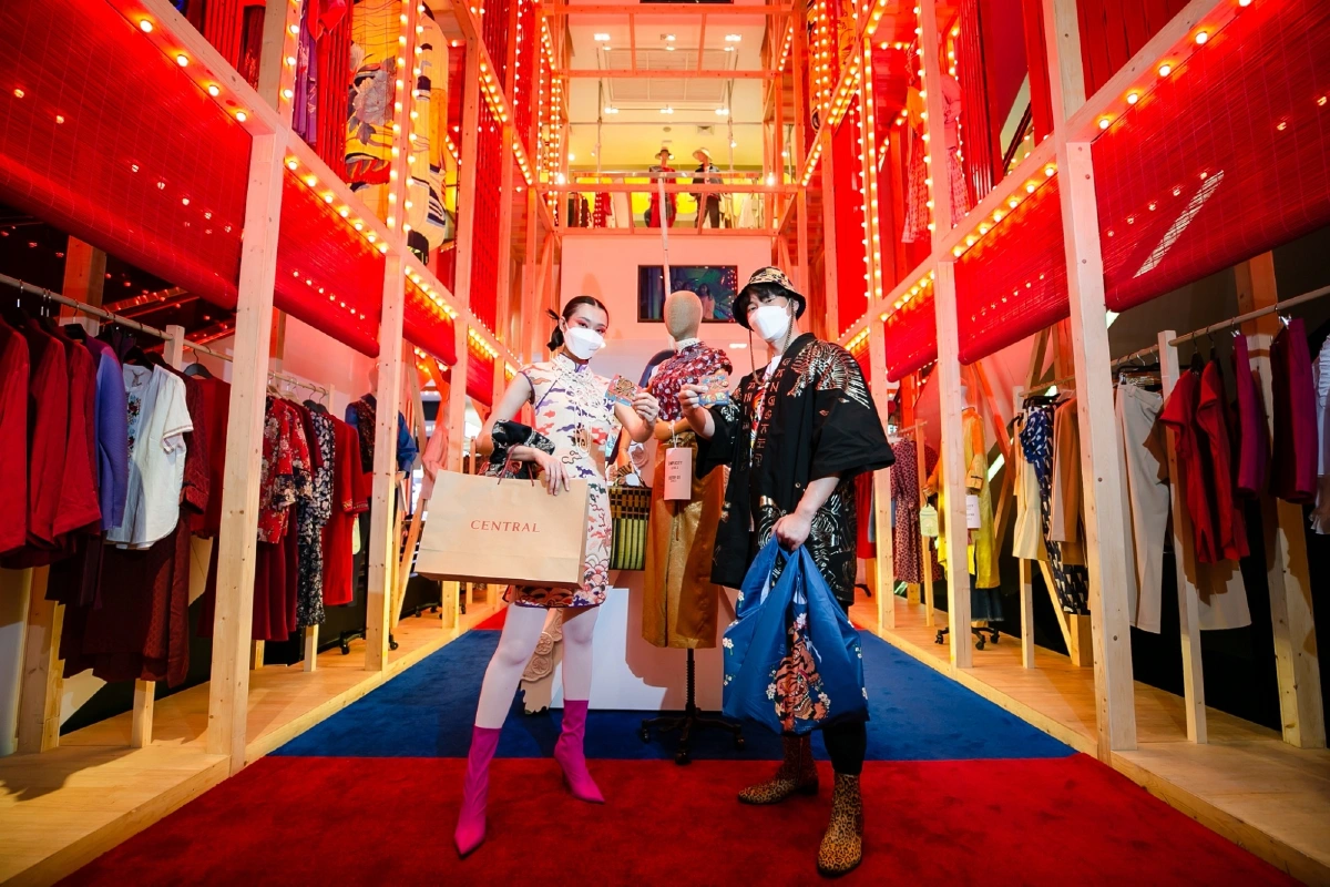 เฮงสนั่นตลอดปี ฤกษ์ดีรับปีเสือ 'เซ็นทรัล' เนรมิตห้างอลังการส่งเสือคำรามพรในรูปแบบป็อปอาร์ตสไตล์จีนวินเทจ