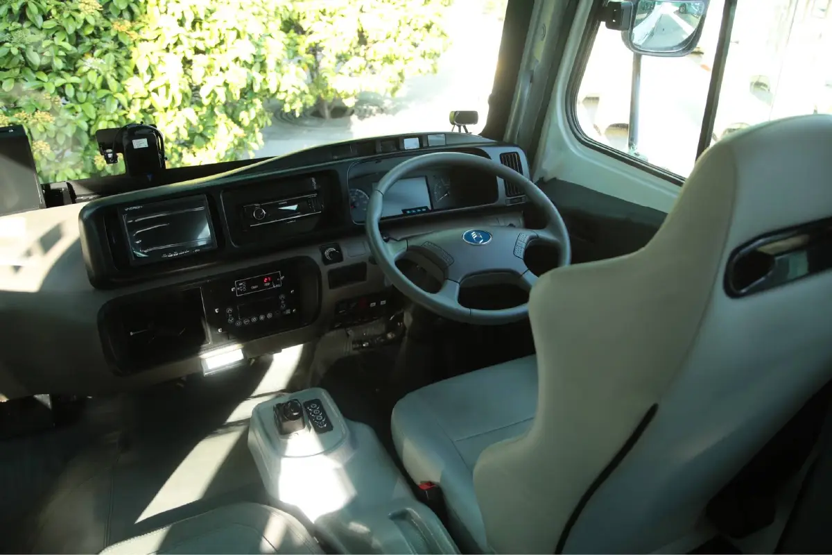 ปตท.เปิดตัว “E-Bus” รถบัสไฟฟ้ารุ่นใหม่ ต่อยอดนวัตกรรมยานยนต์ในอนาคต