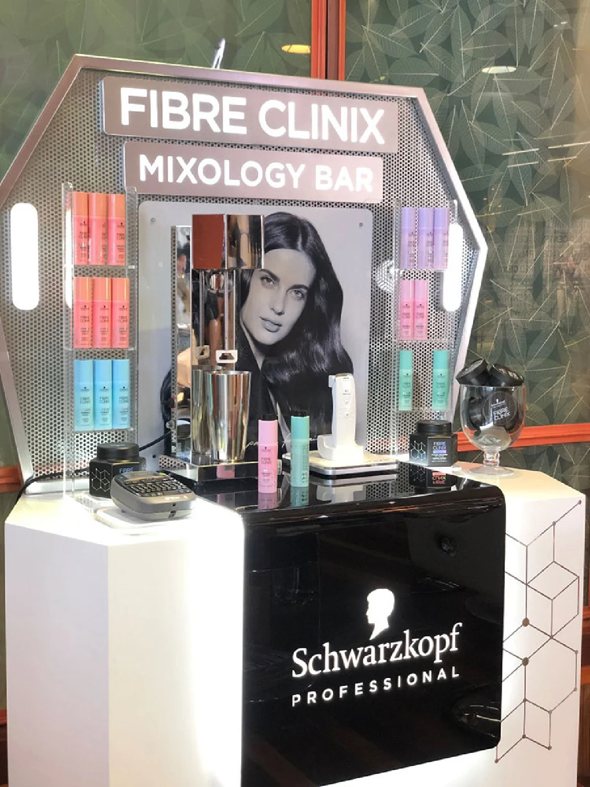 ชวาร์สคอฟ โปรเฟสชั่นแนล เปิดตัวคอนเซปต์ “Fibre Clinix Mixology Bar”    ร่วมกับ 6 พันธมิตรร้านซาลอนชั้นนำ