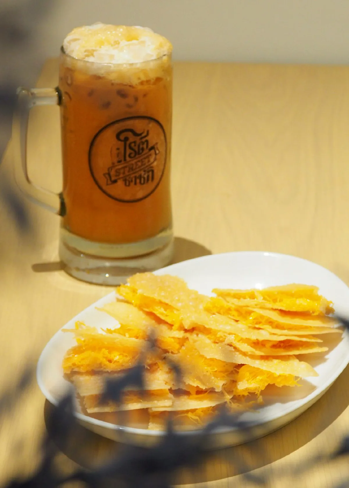 LOFTER สตรีทฟู้ดสุดฮิปแนวใหม่ในเซ็นทรัล ชิดลม