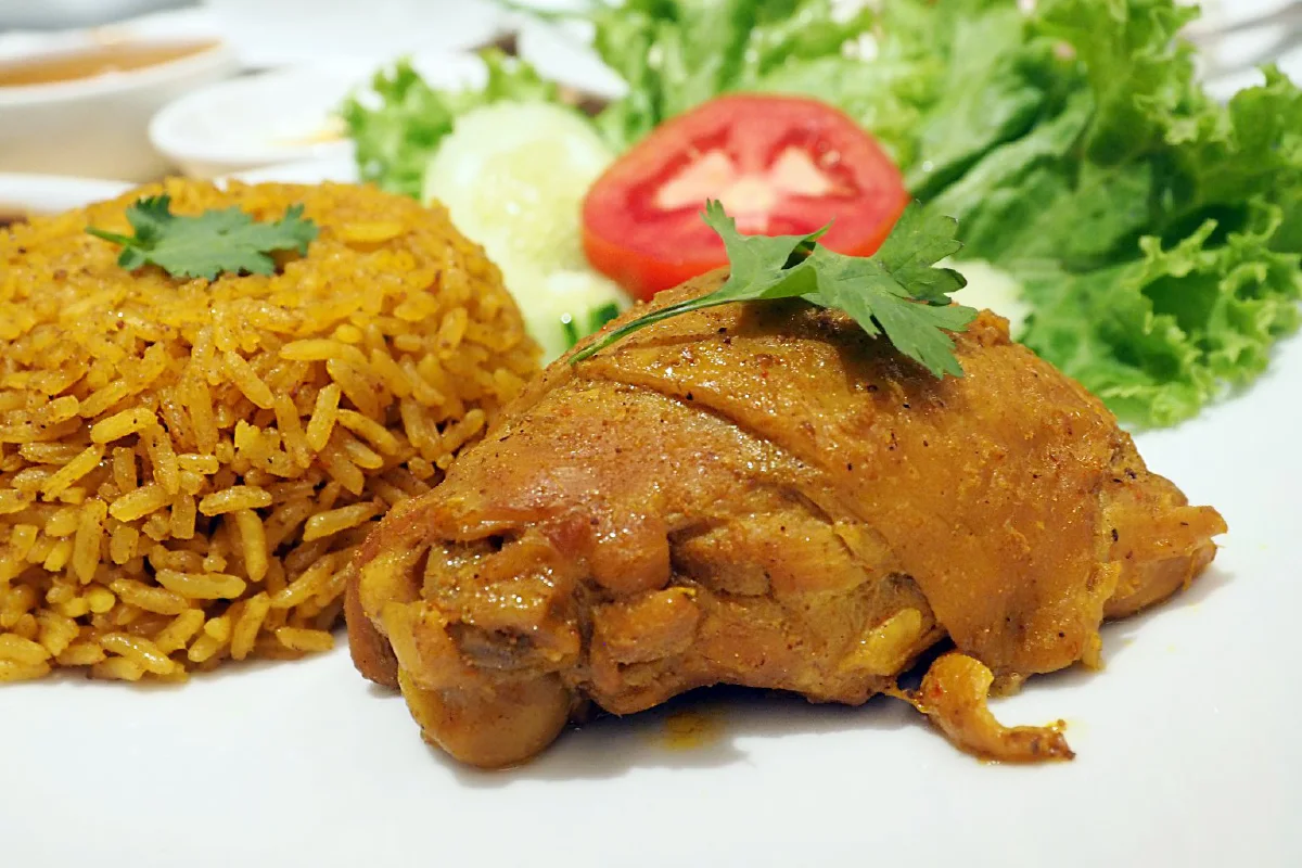 LOFTER สตรีทฟู้ดสุดฮิปแนวใหม่ในเซ็นทรัล ชิดลม