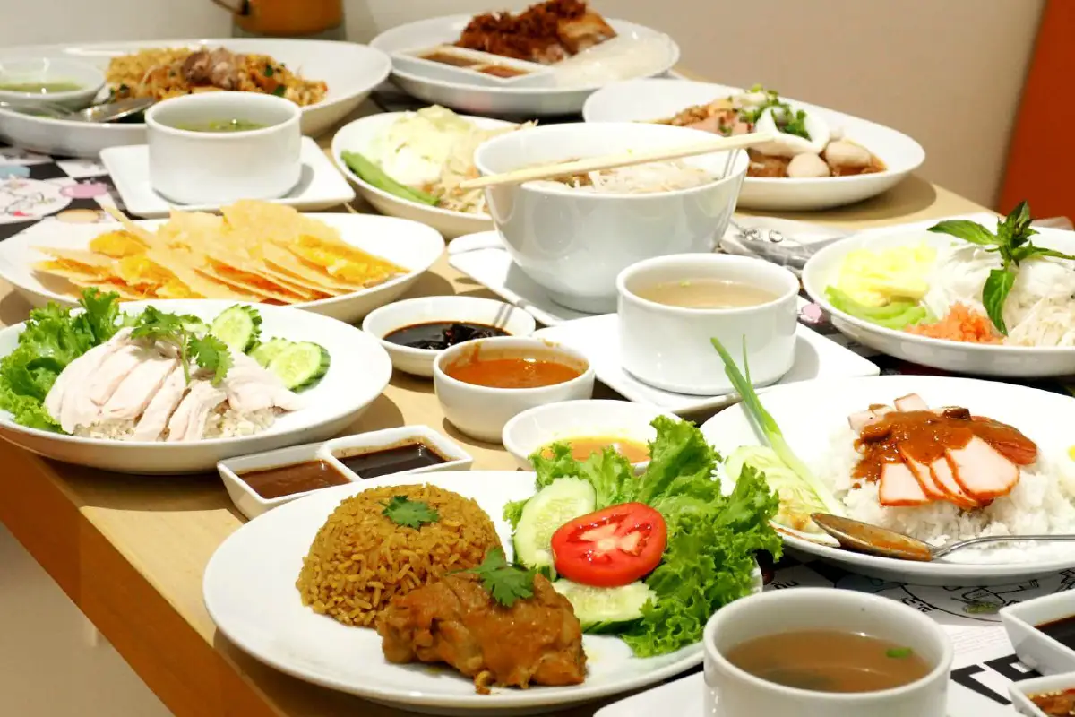 LOFTER สตรีทฟู้ดสุดฮิปแนวใหม่ในเซ็นทรัล ชิดลม