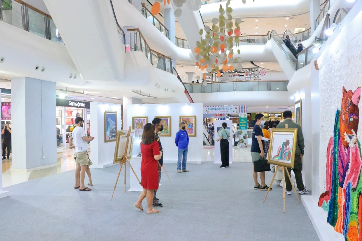 ร่วมชื่นชมพระอัจฉริยภาพผ่าน “นิทรรศการภาพวาดลายพระหัตถ์ สิริศิลปิน”