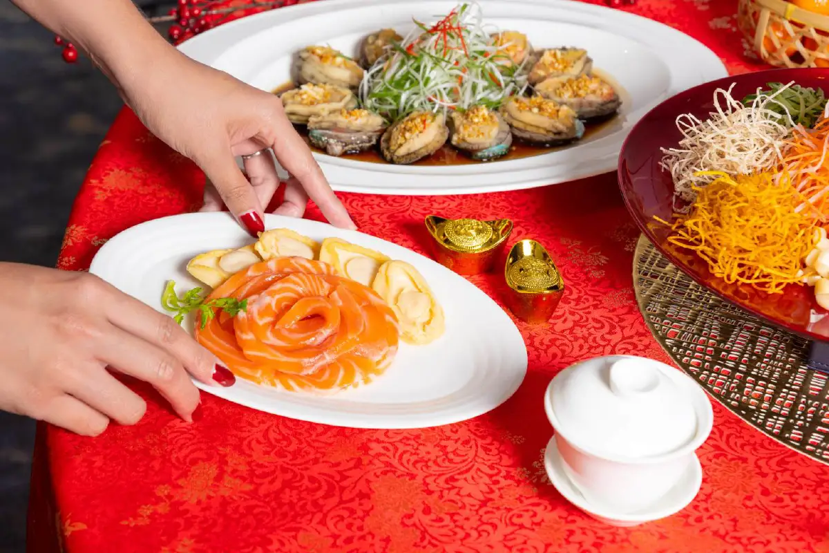 รวม 4 ห้องอาหารจีนที่รังสรรค์เมนูมงคลเฉพาะเทศกาลตรุษจีนปีขาล