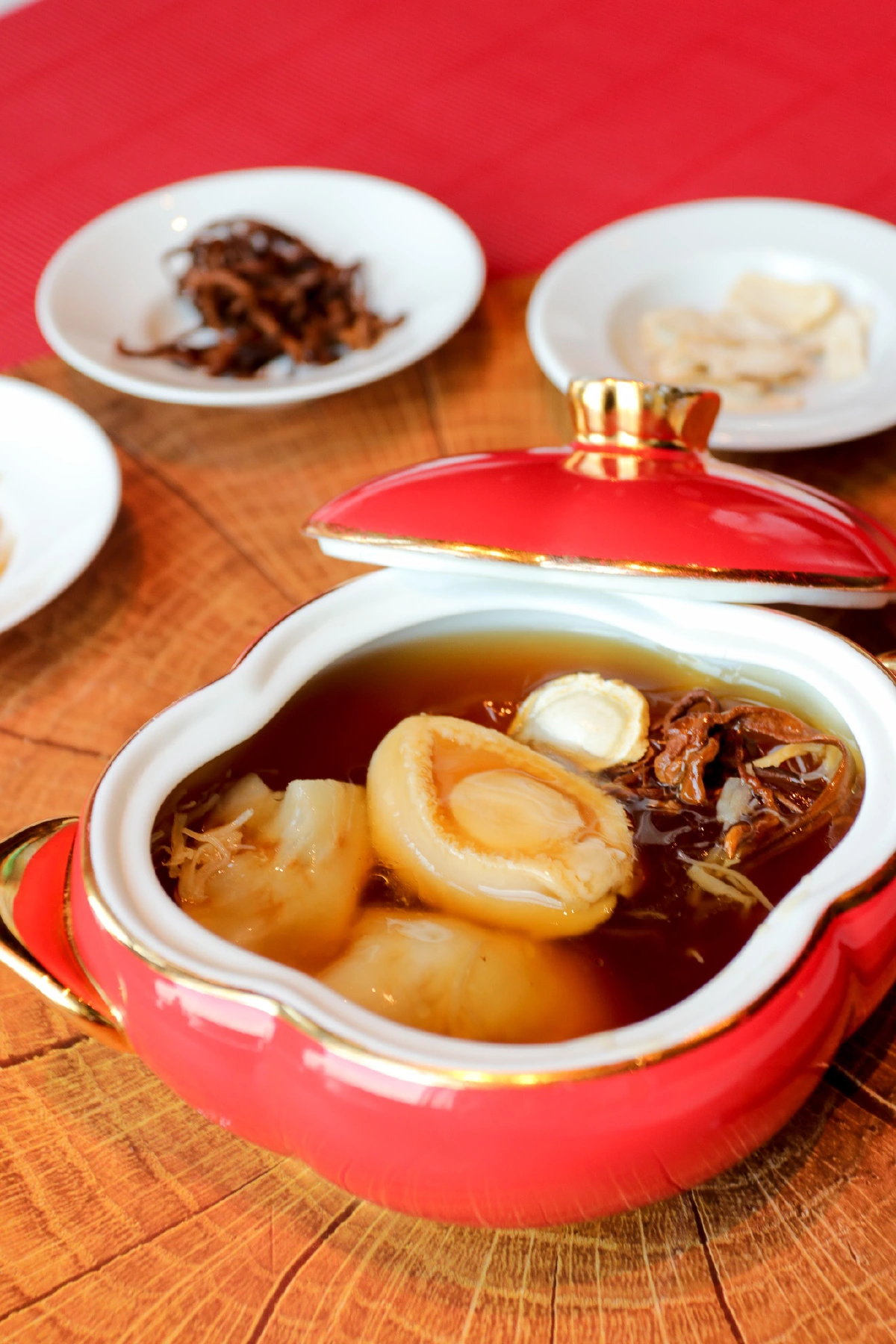 รวม 4 ห้องอาหารจีนที่รังสรรค์เมนูมงคลเฉพาะเทศกาลตรุษจีนปีขาล