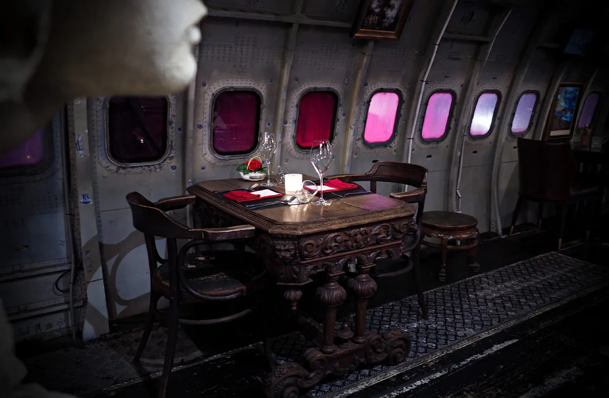 ดินเนอร์หรูบนเครื่องบินลำใหญ่ Na-Oh Bangkok ชมเรื่องราว Episode ใหม่ที่น่าติดตาม