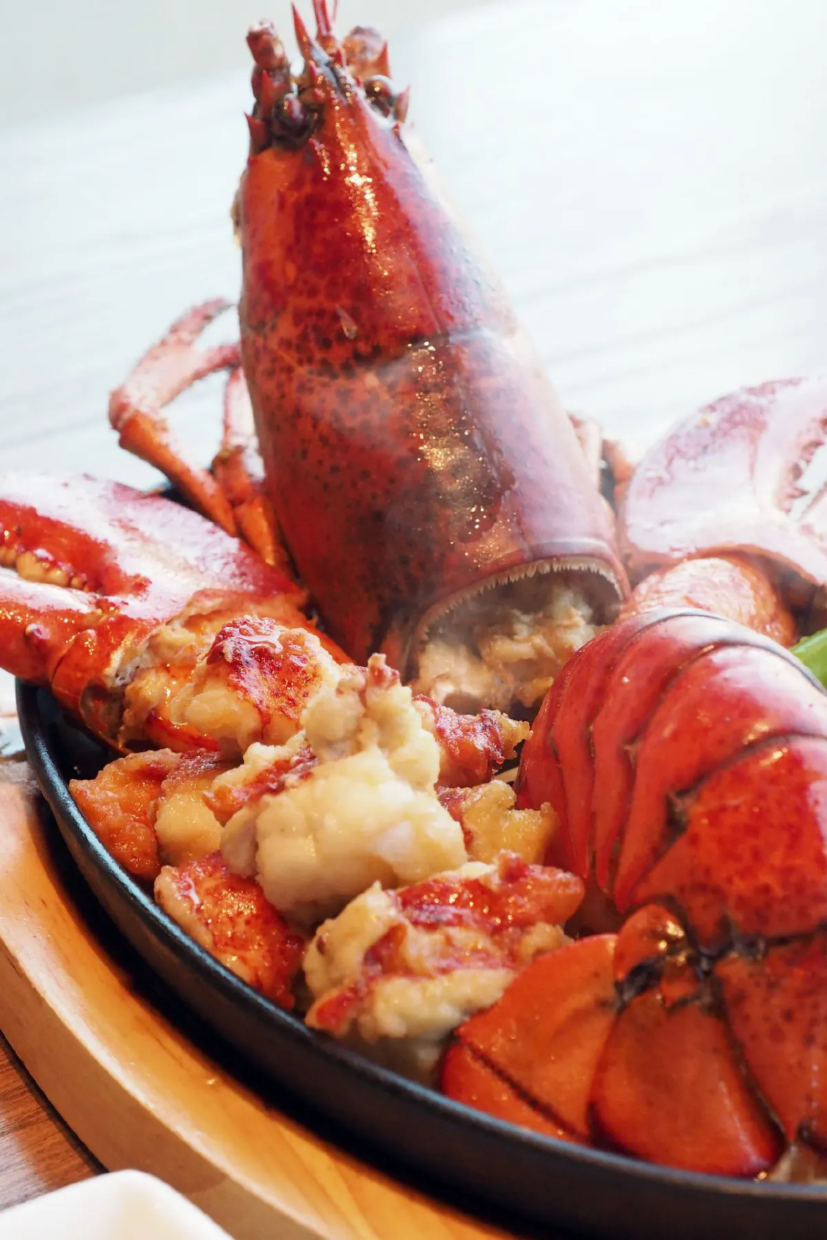 Honmono Grand Embassy เซอร์ไพรส์ทุกคำกับ Omakase 12 คอร์ส + Okonomi กว่า 150 เมนู