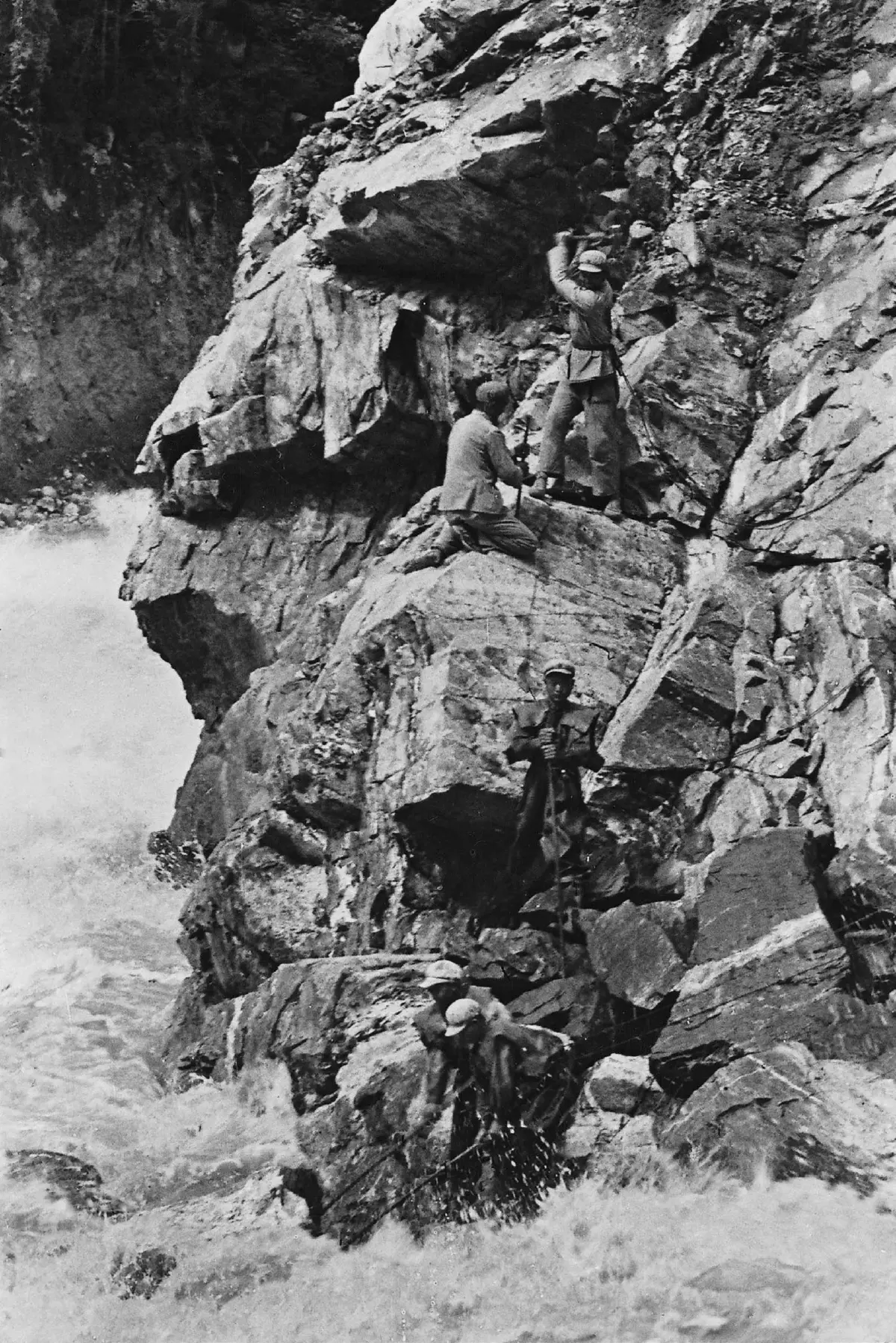 จีนจากประเทศที่แทบไม่มีอะไร สู่มหาอำนาจด้านขนส่งโลก