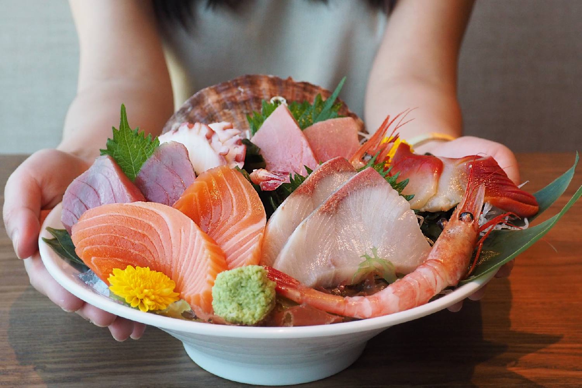 Honmono Grand Embassy เซอร์ไพรส์ทุกคำกับ Omakase 12 คอร์ส + Okonomi กว่า 150 เมนู Honmono Grand Embassy เซอร์ไพรส์ทุกคำกับ Omakase 12 คอร์ส + Okonomi กว่า 150 เมนู