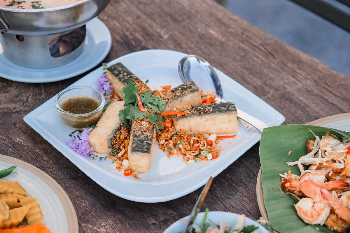 เปลี่ยนวิกฤติให้เป็นความคิดสร้างสรรค์ “ณ เวลา” โรงแรมสำนึกรักบ้านเกิด