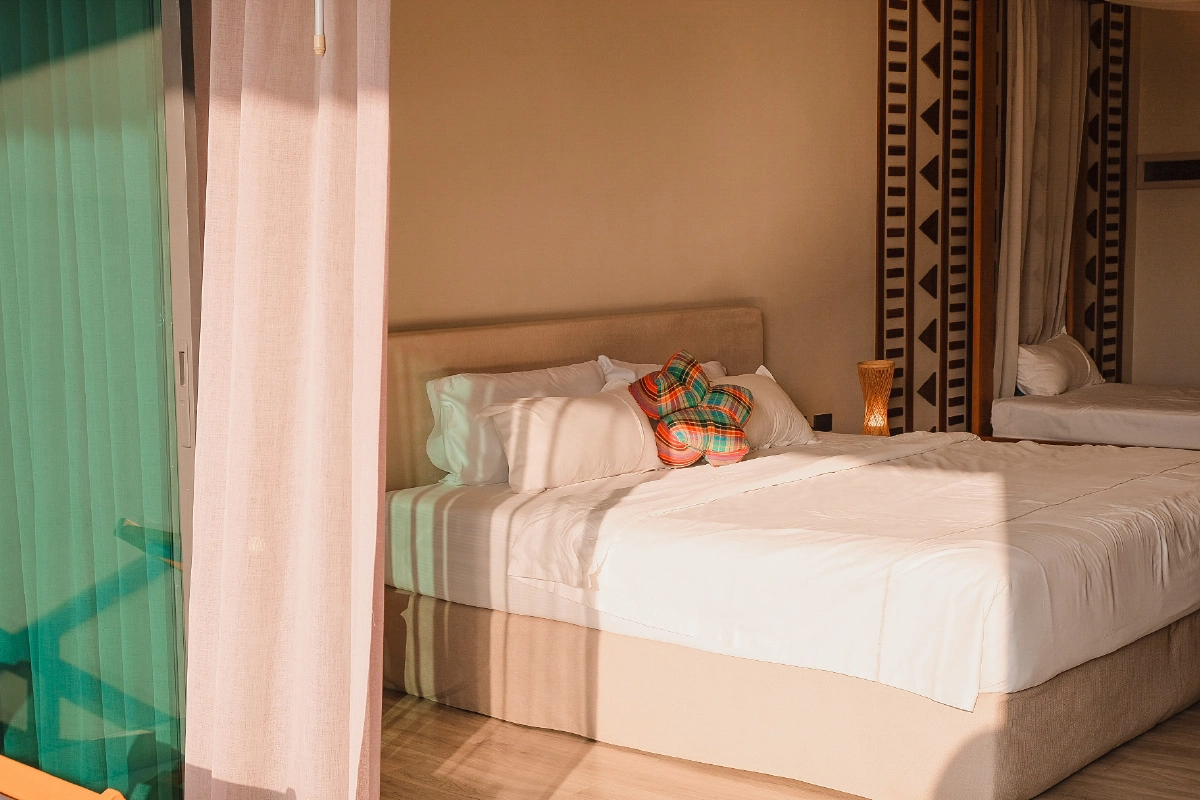 เปลี่ยนวิกฤติให้เป็นความคิดสร้างสรรค์ “ณ เวลา” โรงแรมสำนึกรักบ้านเกิด