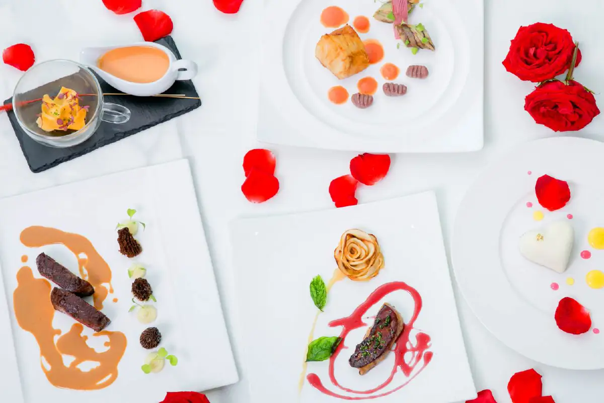 #คลั่งรักสายกิน ชวนฟินมื้อพิเศษ วันพิเศษ กับคนพิเศษ