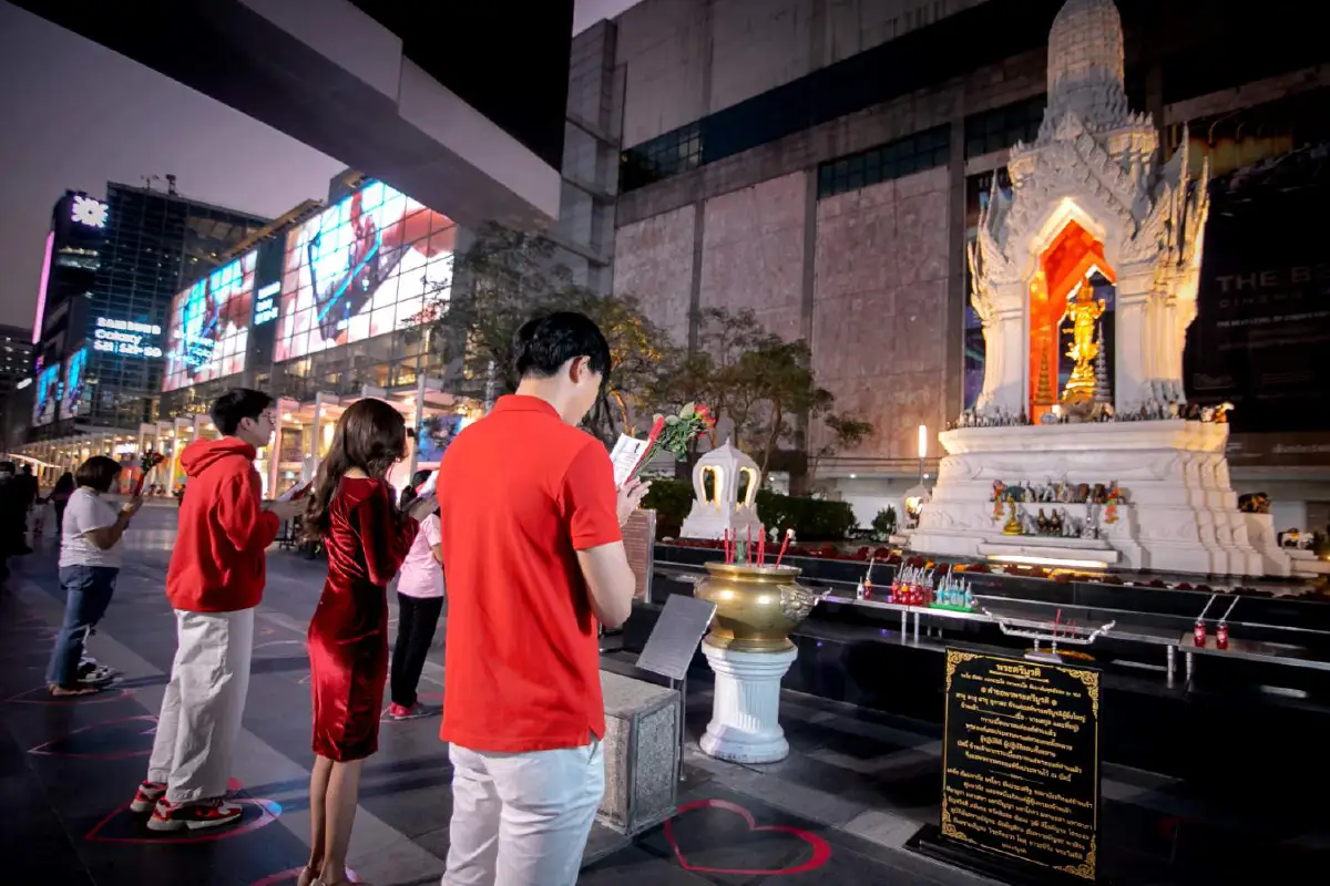 ปักหมุดจุดเช็กอินคนคลั่งรัก @ศูนย์การค้าเซ็นทรัล