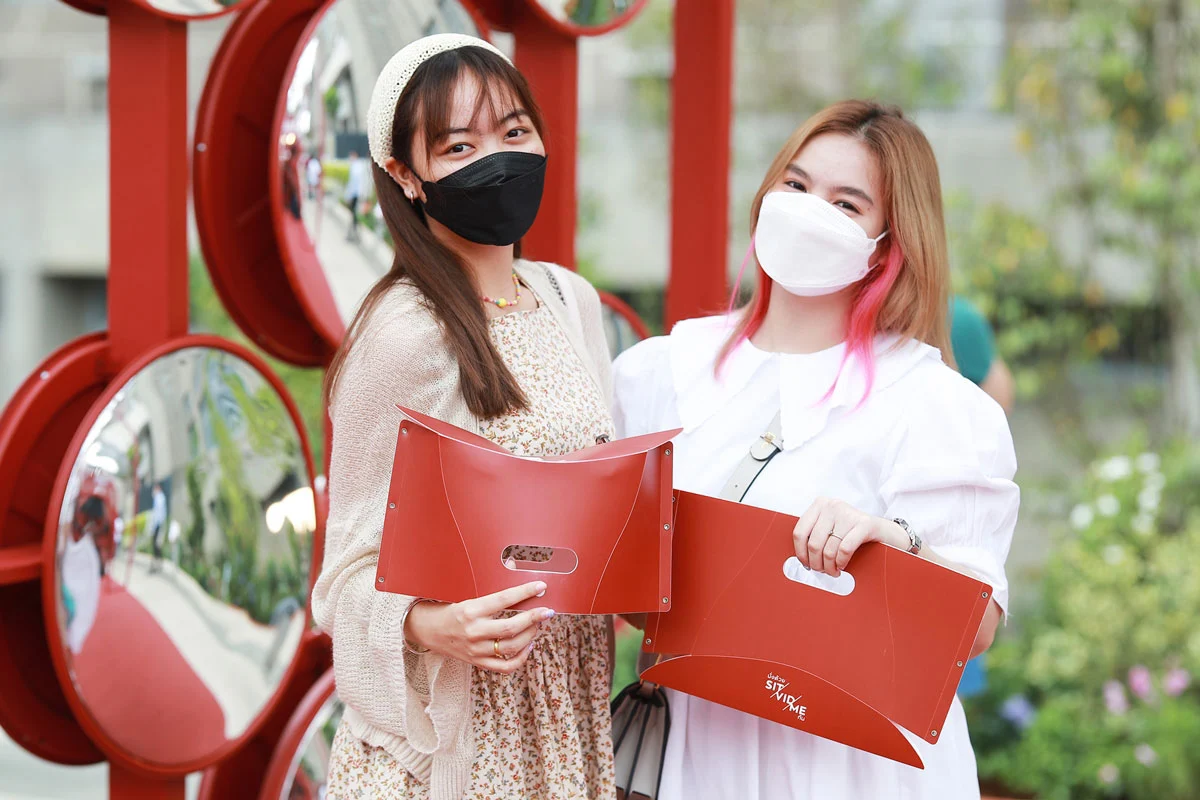 ‘เอพี ไทยแลนด์’ รังสรรค์พาวิลเลี่ยนสุดชิค “SIT/VID/ME นั่งด้วย/กัน”