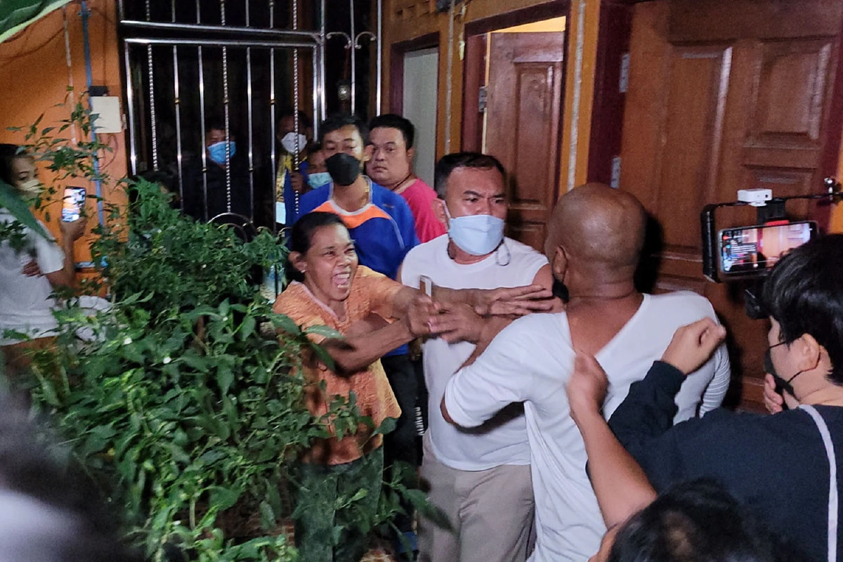 หมอปลานำทีมบุกจับเจ้าอาวาสวัดดังซุกสีกาในกุฏิ