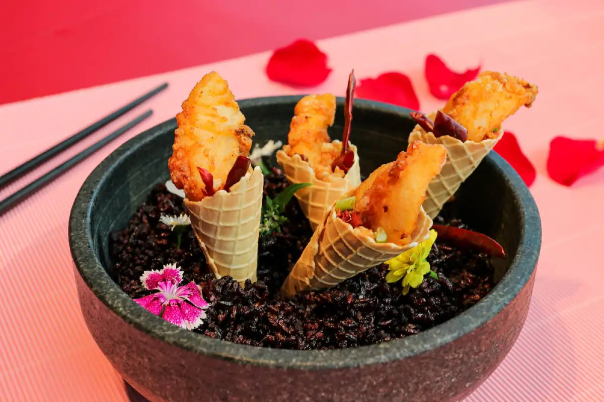 #คลั่งรักสายกิน ชวนฟินมื้อพิเศษ วันพิเศษ กับคนพิเศษ